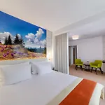 Hotel Mera Brise