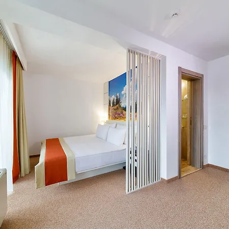 Hotel Mera Brise 4*