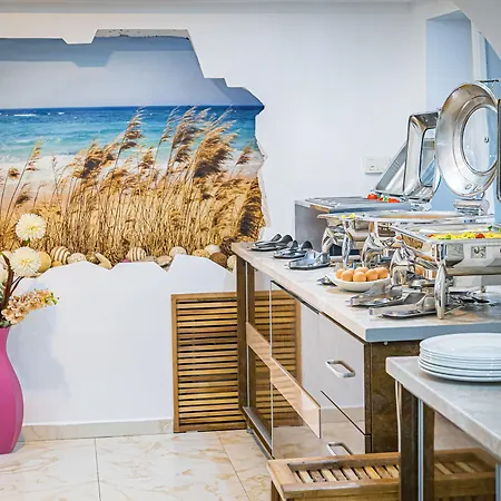 Mera Brise Hotel 4*