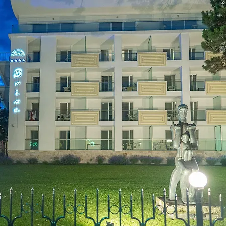 Hotel Mera Brise 4*