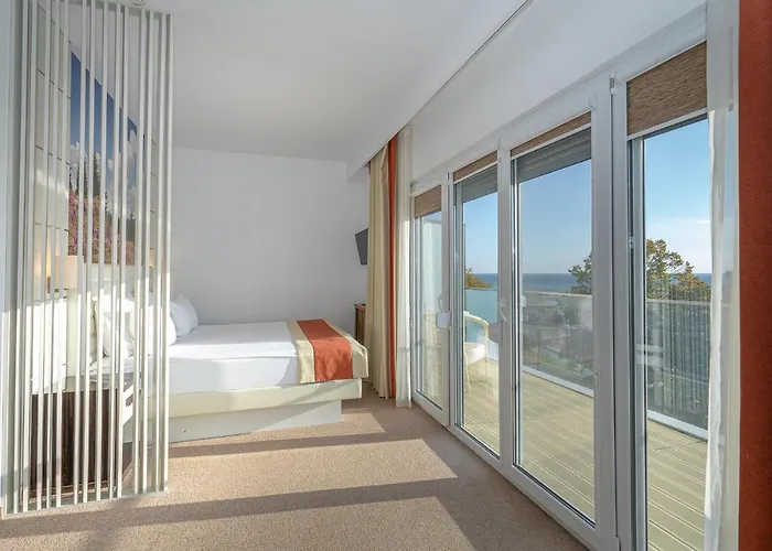 Mera Brise Szálloda